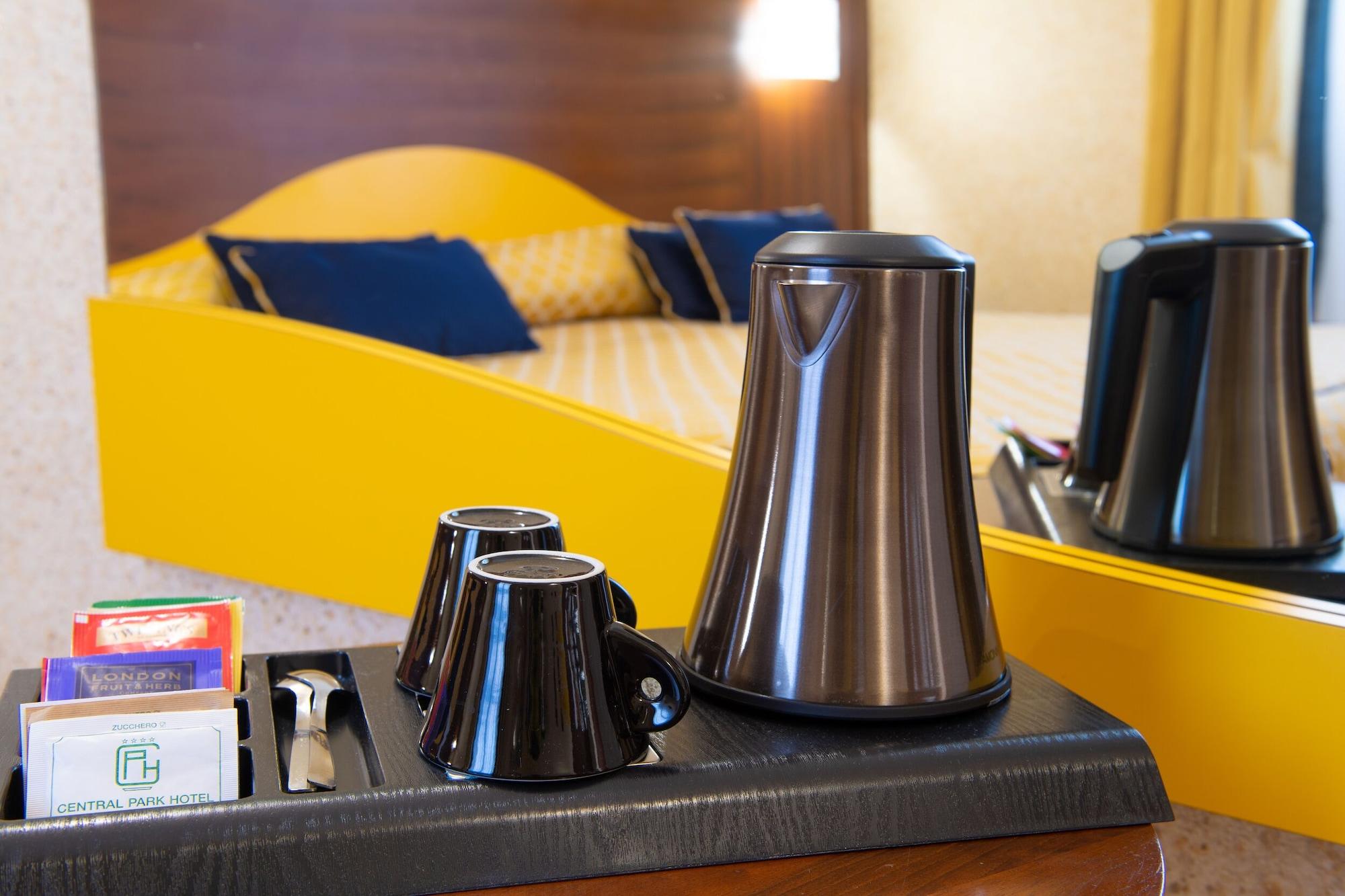 Central Park Hotel Modène Extérieur photo