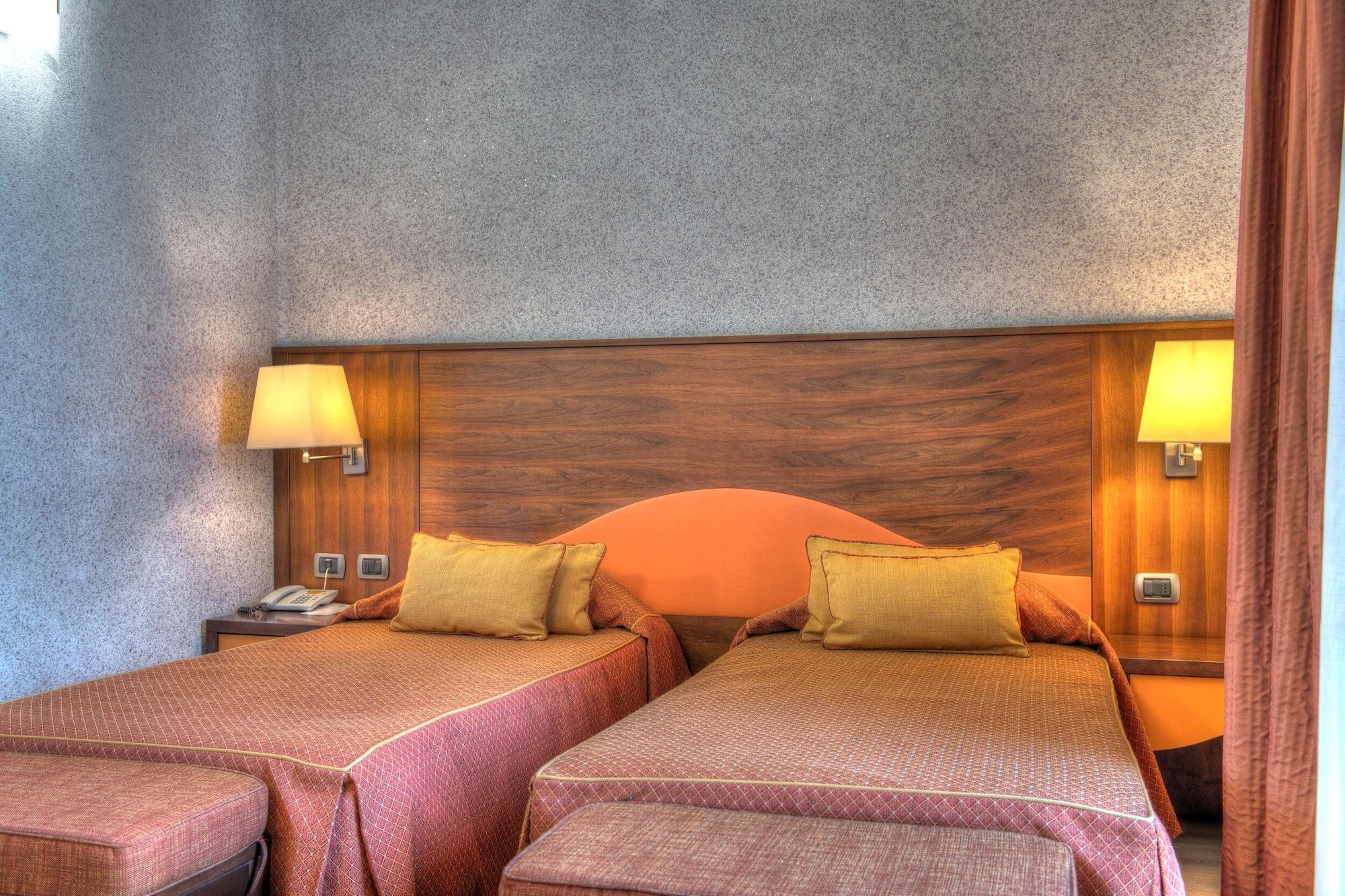 Central Park Hotel Modène Extérieur photo