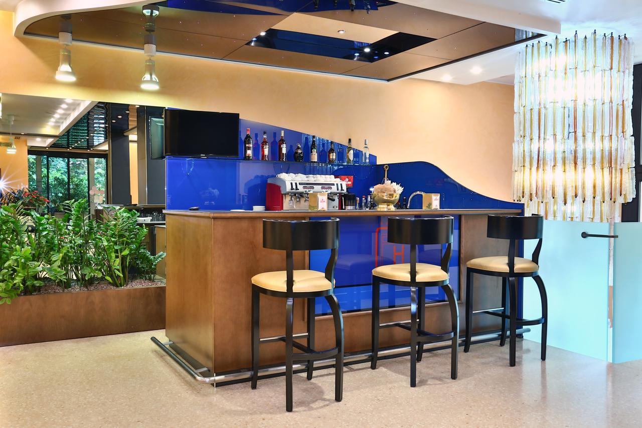 Central Park Hotel Modène Extérieur photo